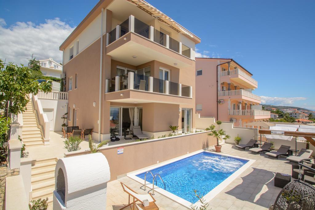 Apartments Villa Atlantis Трогір Екстер'єр фото