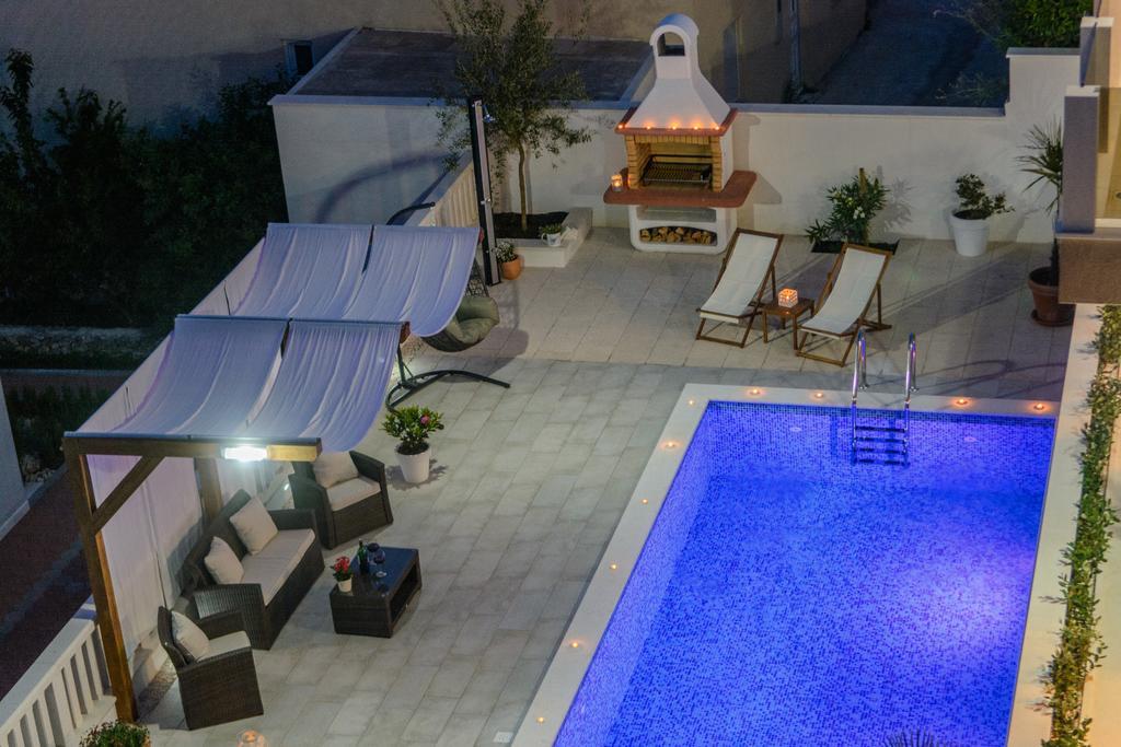 Apartments Villa Atlantis Трогір Екстер'єр фото