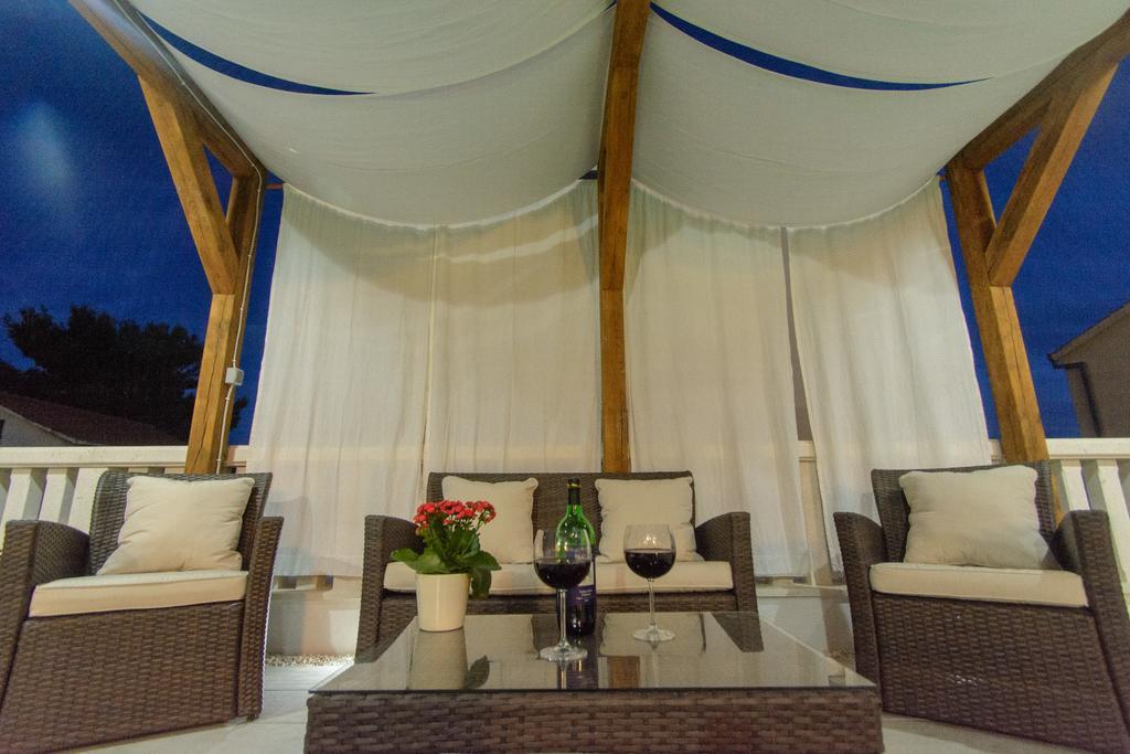 Apartments Villa Atlantis Трогір Екстер'єр фото