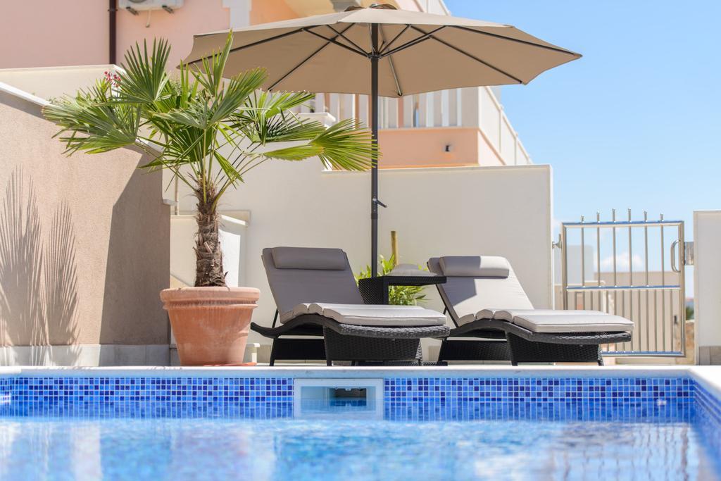 Apartments Villa Atlantis Трогір Екстер'єр фото