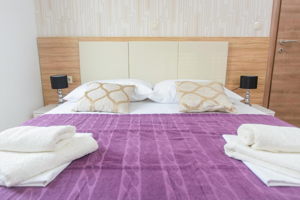 Apartments Villa Atlantis Трогір Екстер'єр фото
