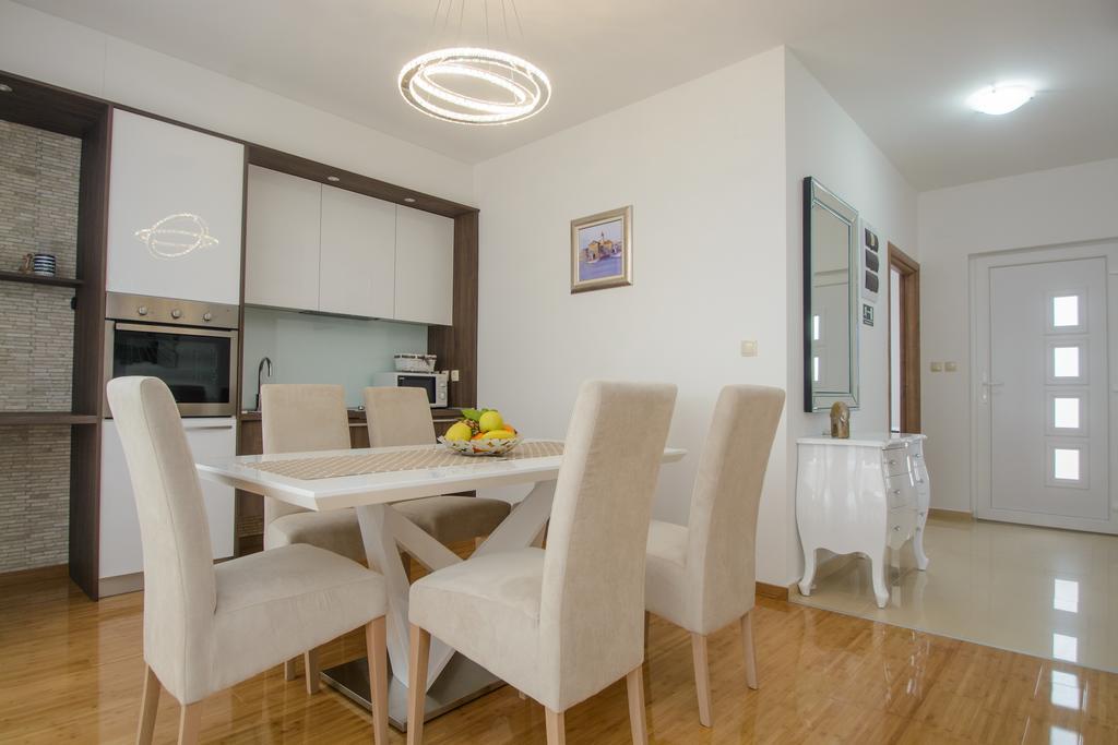 Apartments Villa Atlantis Трогір Екстер'єр фото