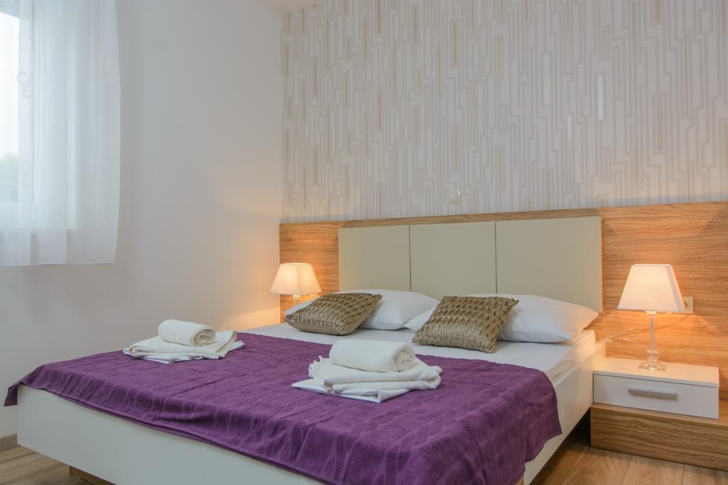 Apartments Villa Atlantis Трогір Екстер'єр фото