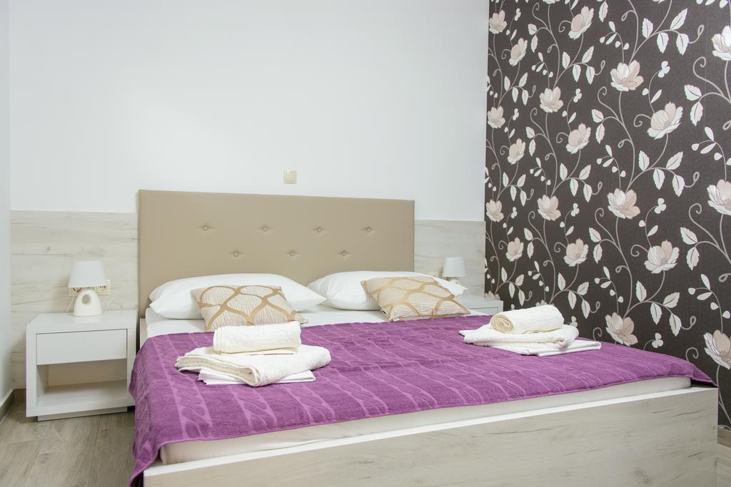 Apartments Villa Atlantis Трогір Екстер'єр фото