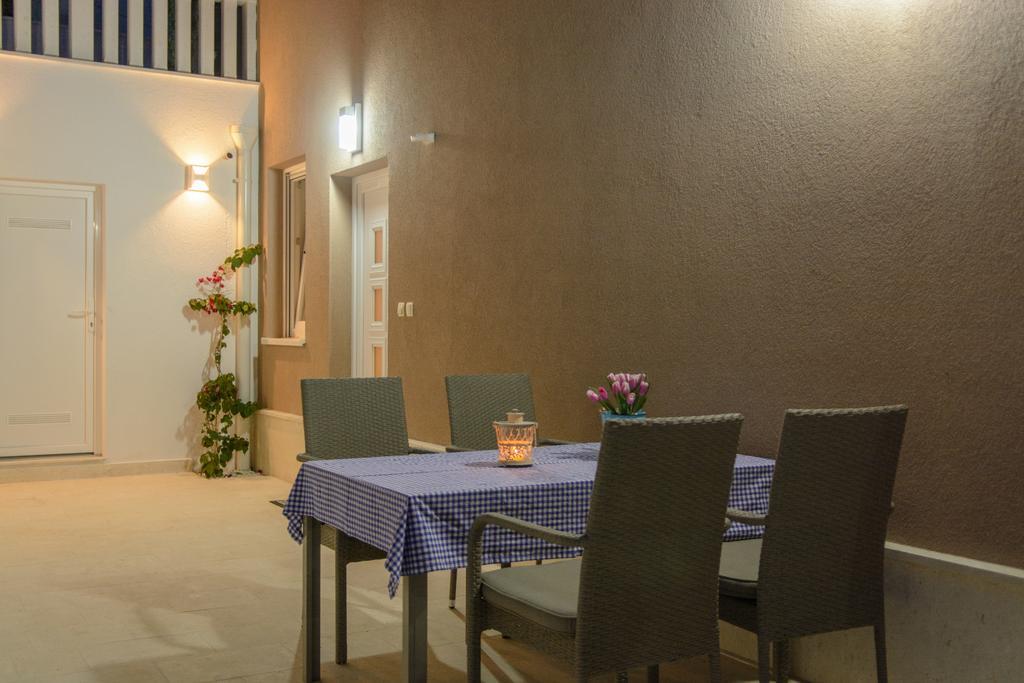 Apartments Villa Atlantis Трогір Екстер'єр фото
