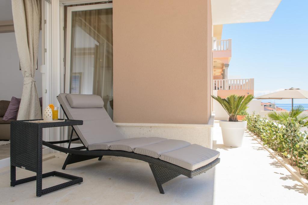 Apartments Villa Atlantis Трогір Екстер'єр фото